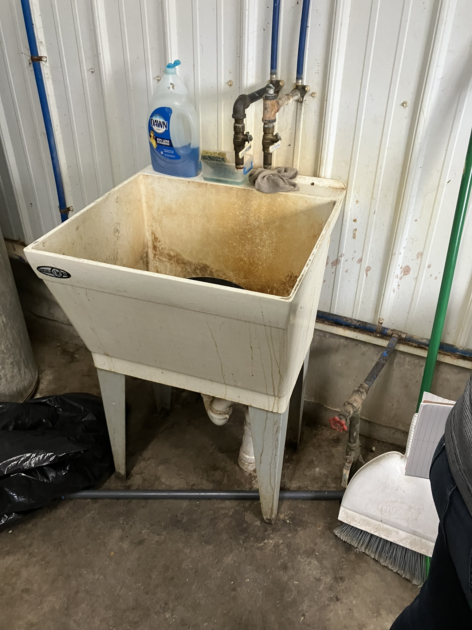 photo of dirty sink