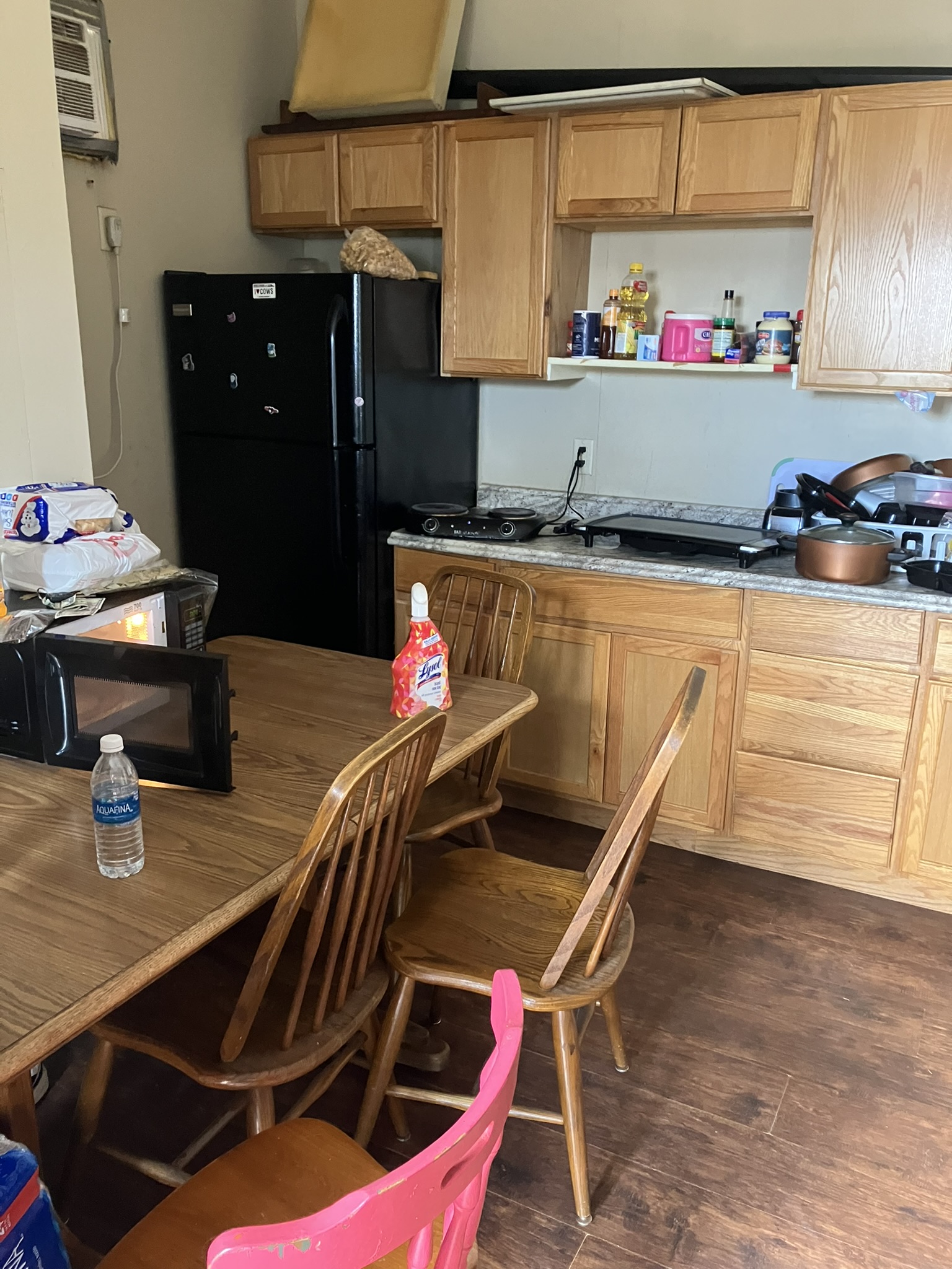 photo of a kitchen